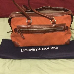 Dooney & Bourke satchel bag with dust bag very nice bag!